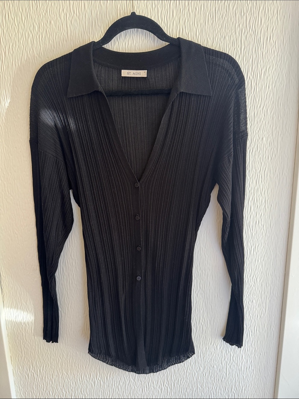 St. Agni Black Ribbed Button-Front Long Sleeve Top